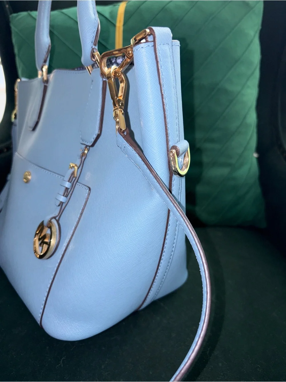 Michael Kors Greenwich Sky Blue Saffiano leather Tote With Gold-tone hardware